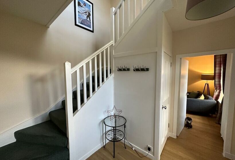 اقامتگاه Immaculate 3 Bedroom House In Blair Atholl
