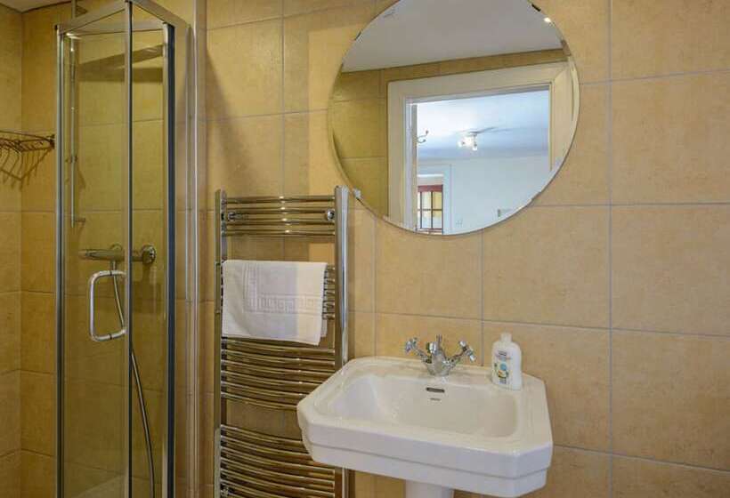اقامتگاه Wagon Lodge   5 Bedroom Luxury