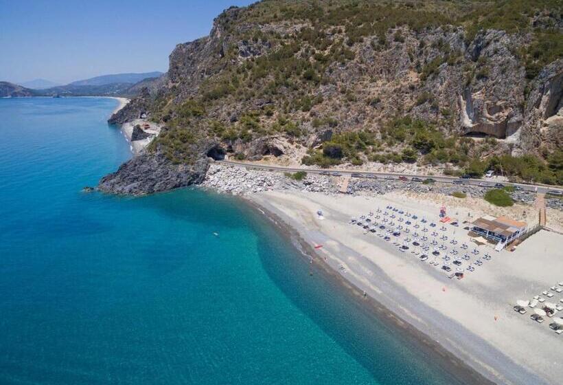 استراحتگاه Cilento Dreams Village