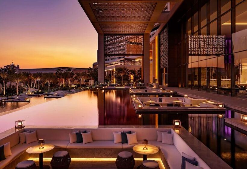 هتل Atlantis The Royal