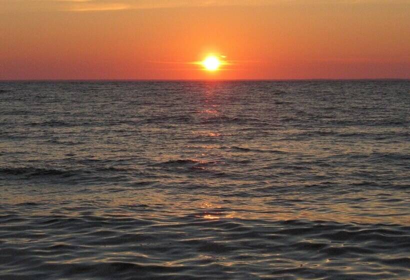 فندق Lundegård Camping & Stugby