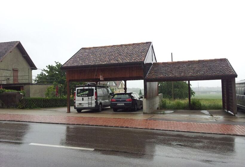 تختخواب و صبحانه Au Cœur Du Vignoble Sur Bursins