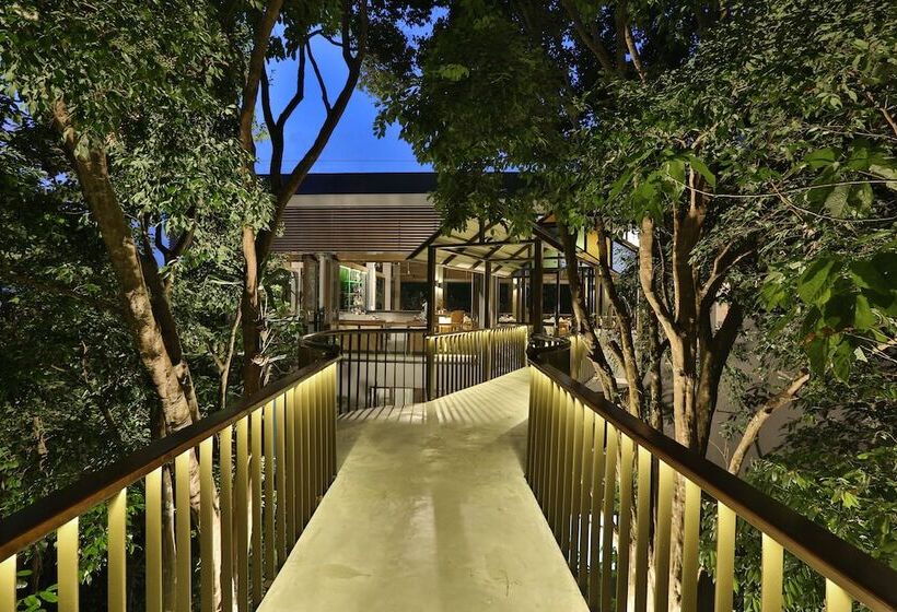 Szálloda Ambong Pool Villas