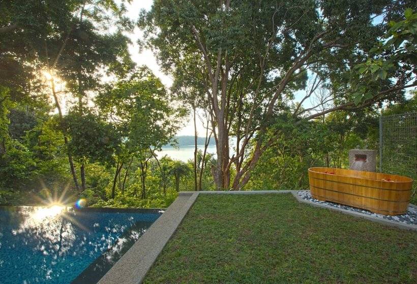 هتل Ambong Pool Villas