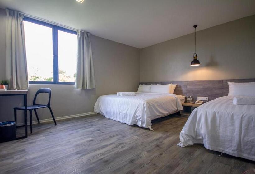 Chariton Hotel Alma