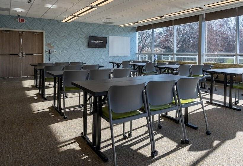 فندق Springhill Suites By Marriott Woodbridge