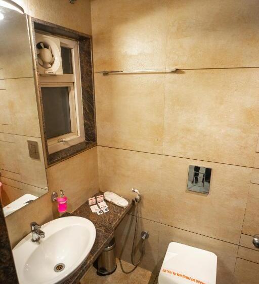 فندق Sri Sri Executive, Kolhapur