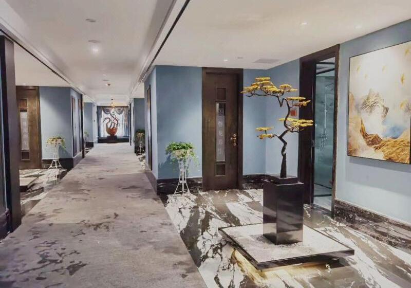 فندق Wyndham Kaili Downtown