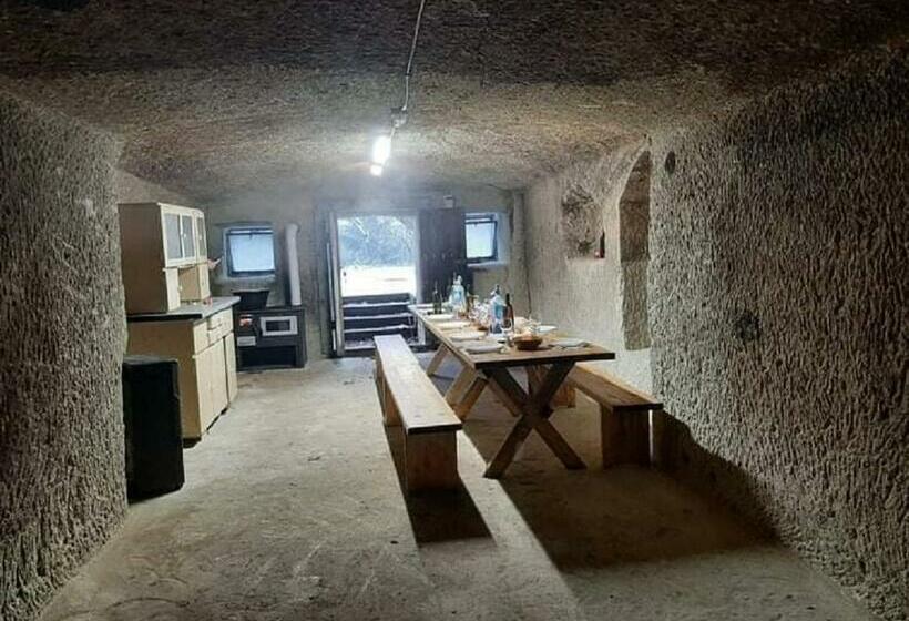 פנסיון E Tekergők Háza