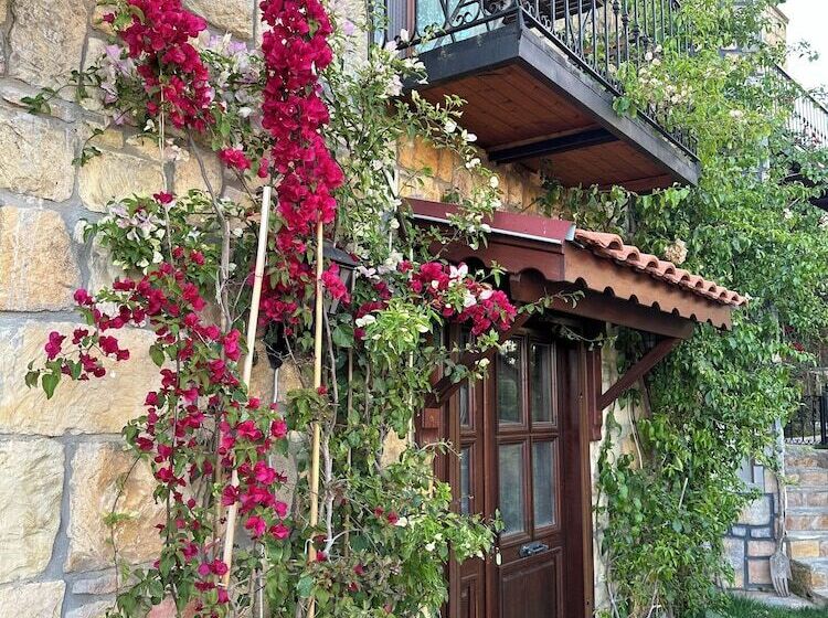 تختخواب و صبحانه Arıklı Han Kazdağları