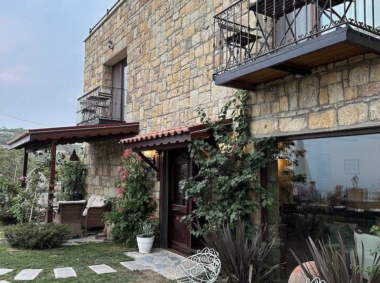 تختخواب و صبحانه Arıklı Han Kazdağları