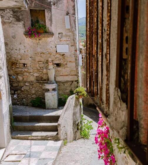 تختخواب و صبحانه Dimora Cavour