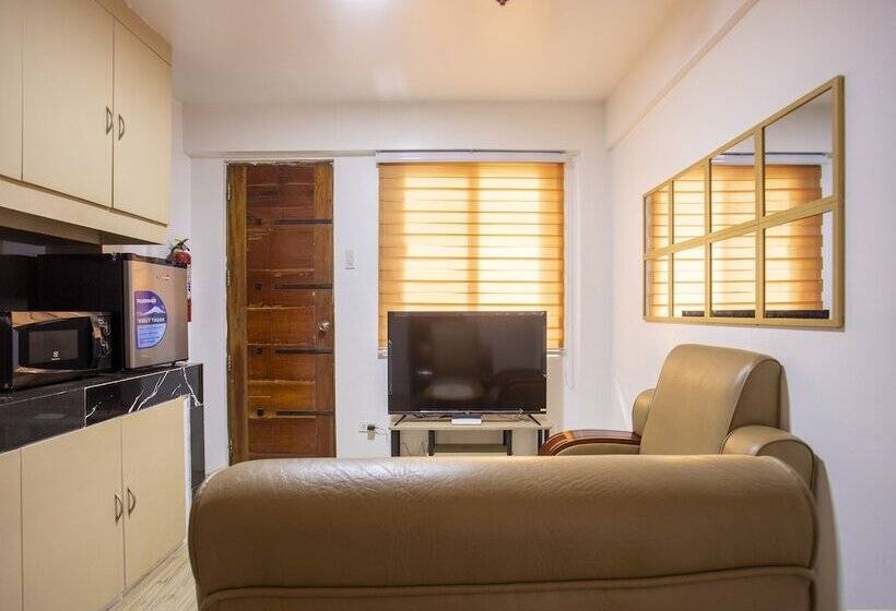 호텔 Vaccinated Staff Capital O 806 Pattaui Residences