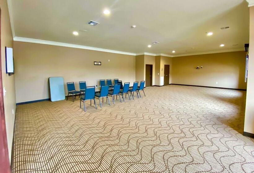 בית מלון כפרי Comfort Inn & Suites Harrah