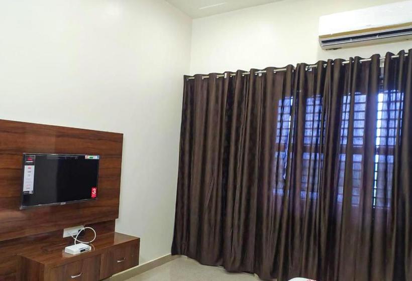 فندق Fab Mohan Palace