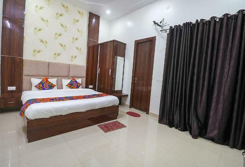 فندق Fab Mohan Palace