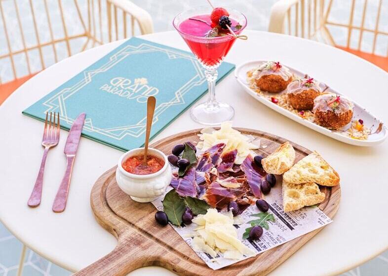 Fotos del hotel Grand Paradiso Ibiza:  19