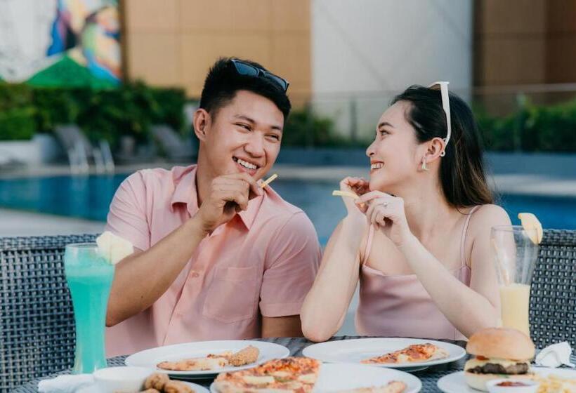 هتل Park Inn By Radisson Bacolod