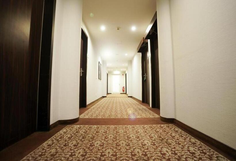 هتل The Atrium
