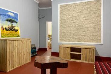 Pazuri Hostel