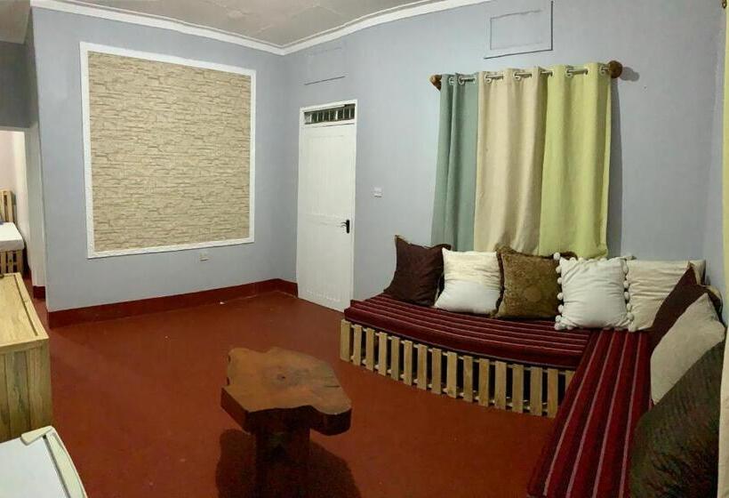 Pazuri Hostel