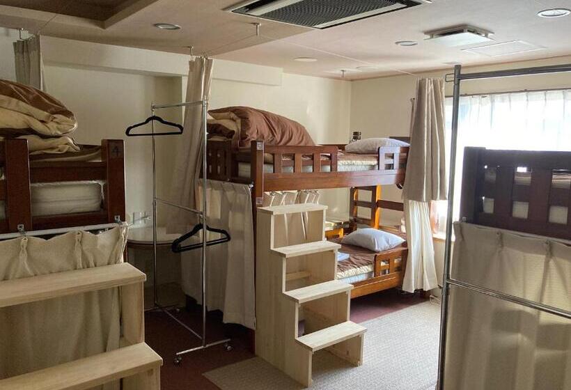 Pensiune J Hoppers Beppu Guesthouse ジェイホッパーズ別府ゲストハウス