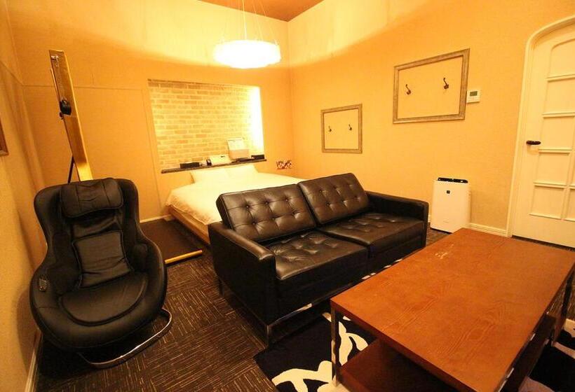 Utovilla Hotel555 沼津店