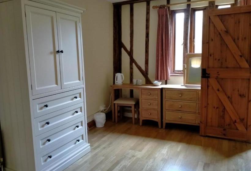 هاستل Warmans Barn