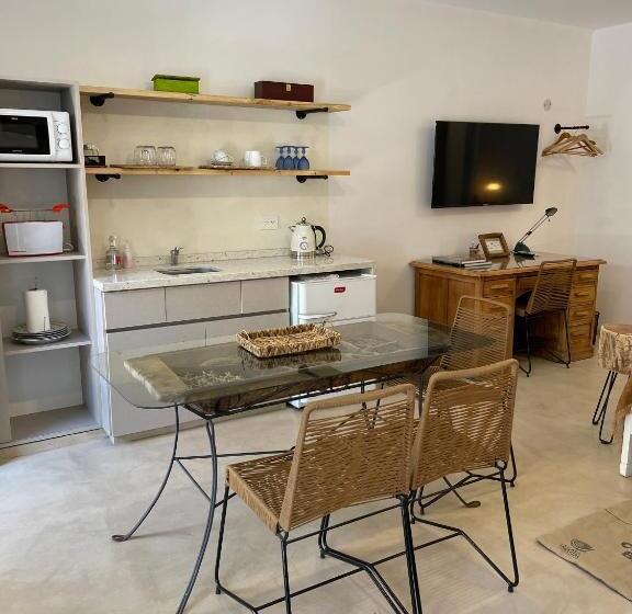 تختخواب و صبحانه Casa De Piedra  Céntrica