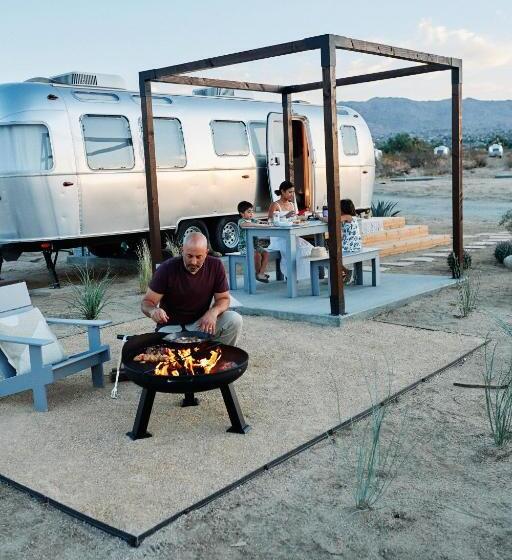 בית מלון כפרי Autocamp Joshua Tree