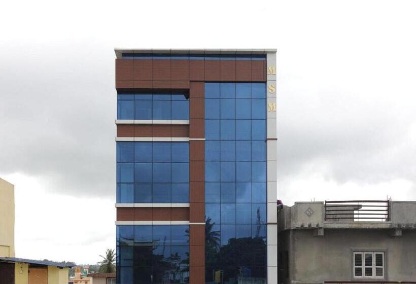 בית מלון כפרי Guru Comforts Belur