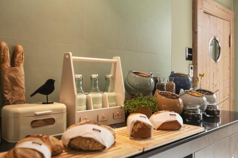 هتل Holiday Inn   The Niu, Mill Cologne Mülheim, An Ihg