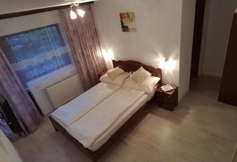 بنسيون Casa Presecan