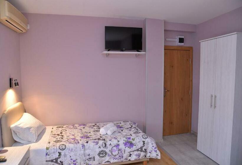 پانسیون Casablanca