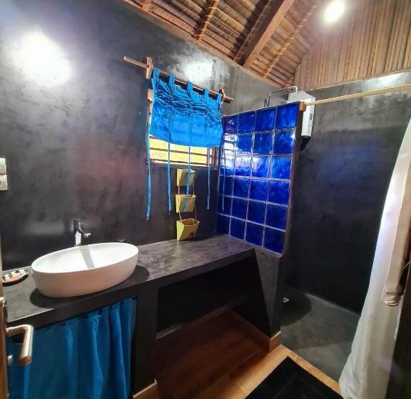 پانسیون Coconut Lodge
