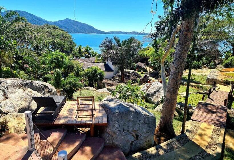 پانسیون Coconut Lodge