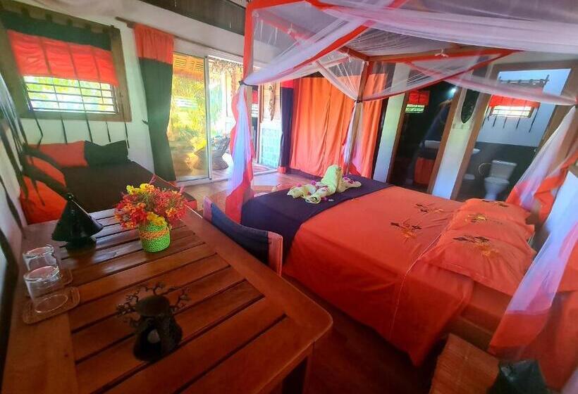 پانسیون Coconut Lodge