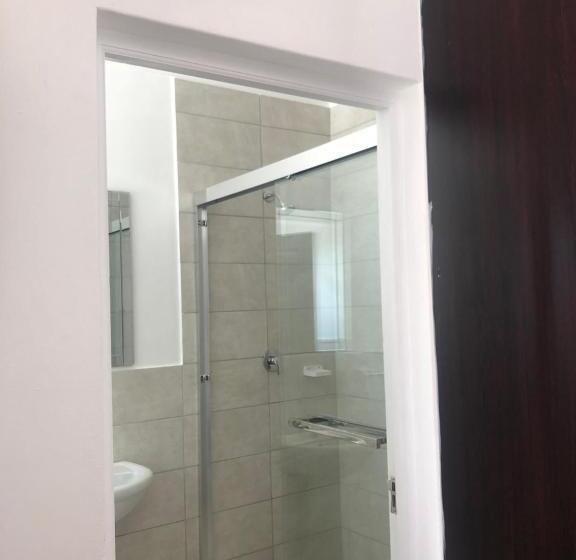 پانسیون Spring Acres Guesthouse
