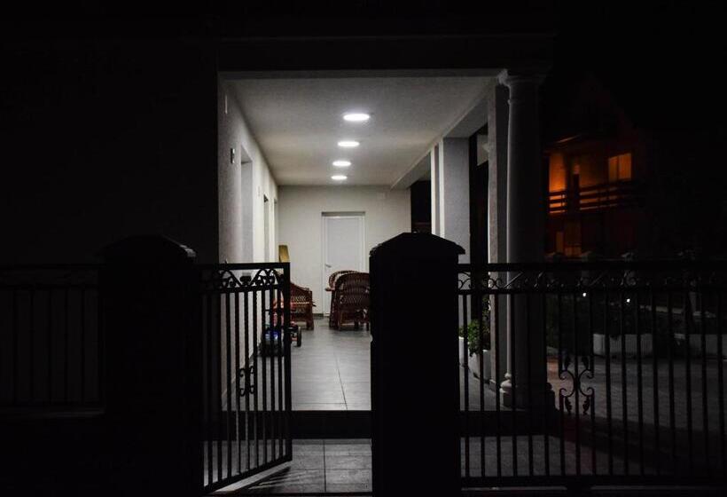 پانسیون Villa Bella