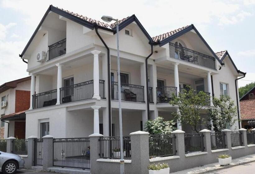 پانسیون Villa Bella