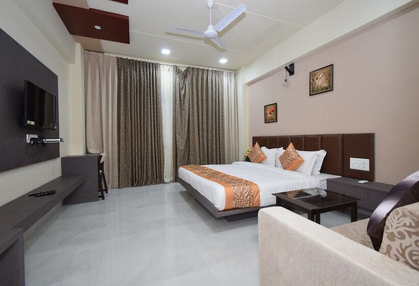 The Sky Imperial  Hotel Gopal Darshan