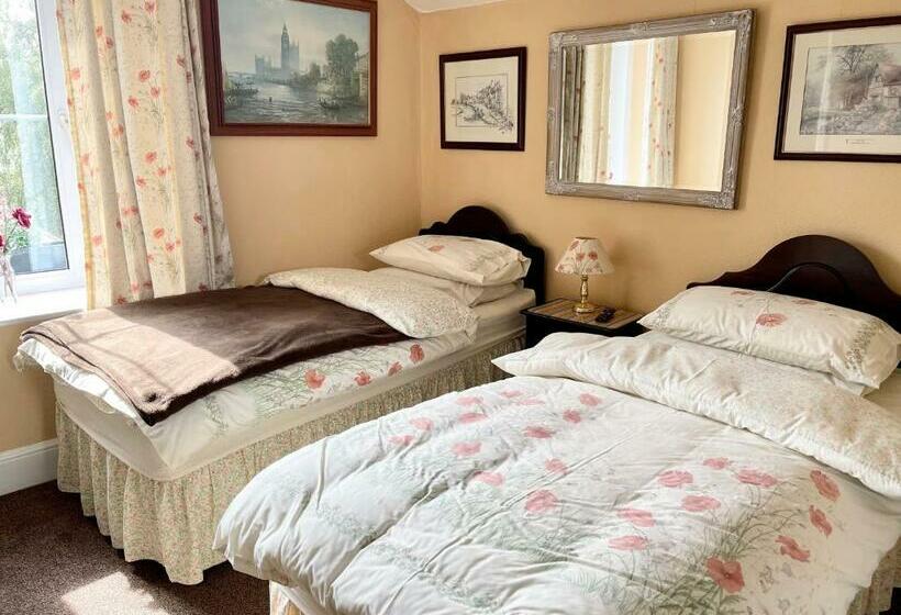 تختخواب و صبحانه Apsley Villa Guest House