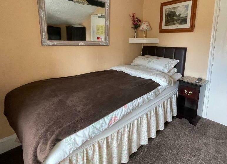 تختخواب و صبحانه Apsley Villa Guest House