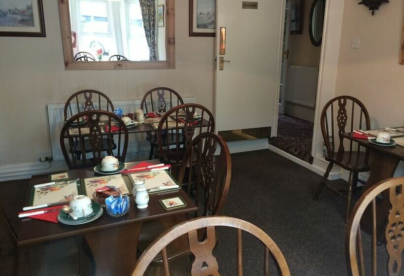 تختخواب و صبحانه Apsley Villa Guest House