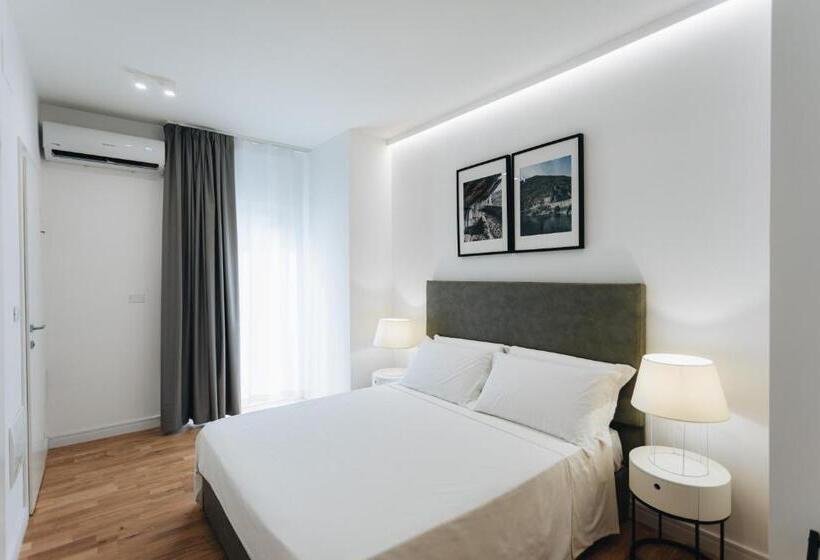 تختخواب و صبحانه Centoquindici Rooms & Suite