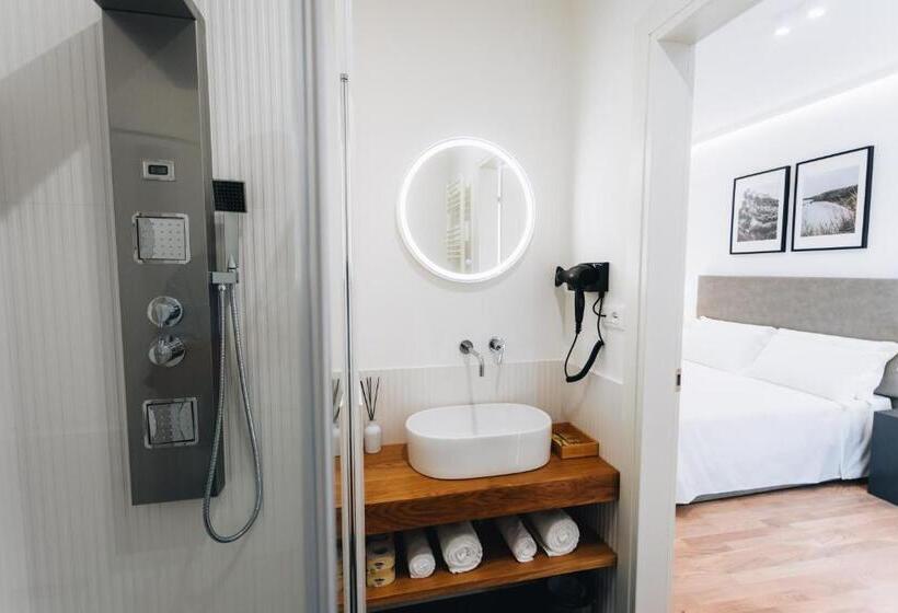 تختخواب و صبحانه Centoquindici Rooms & Suite