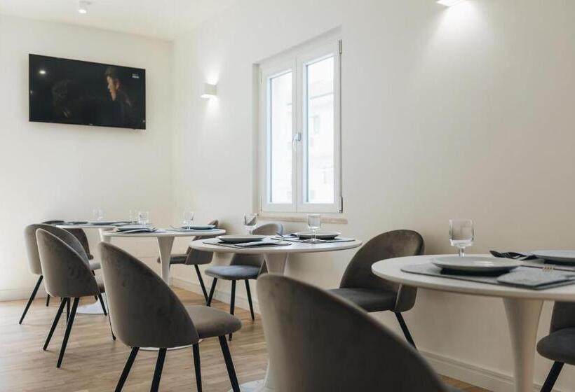 تختخواب و صبحانه Centoquindici Rooms & Suite