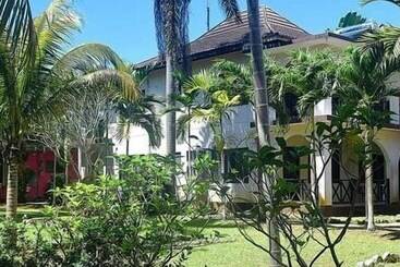 هتل Ambitious Resort