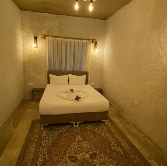 هتل Cappadocia Urgup Stone House