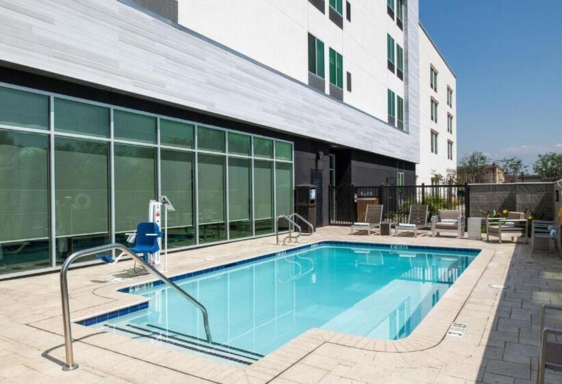 هتل Springhill Suites By Marriott Riverside Redlands